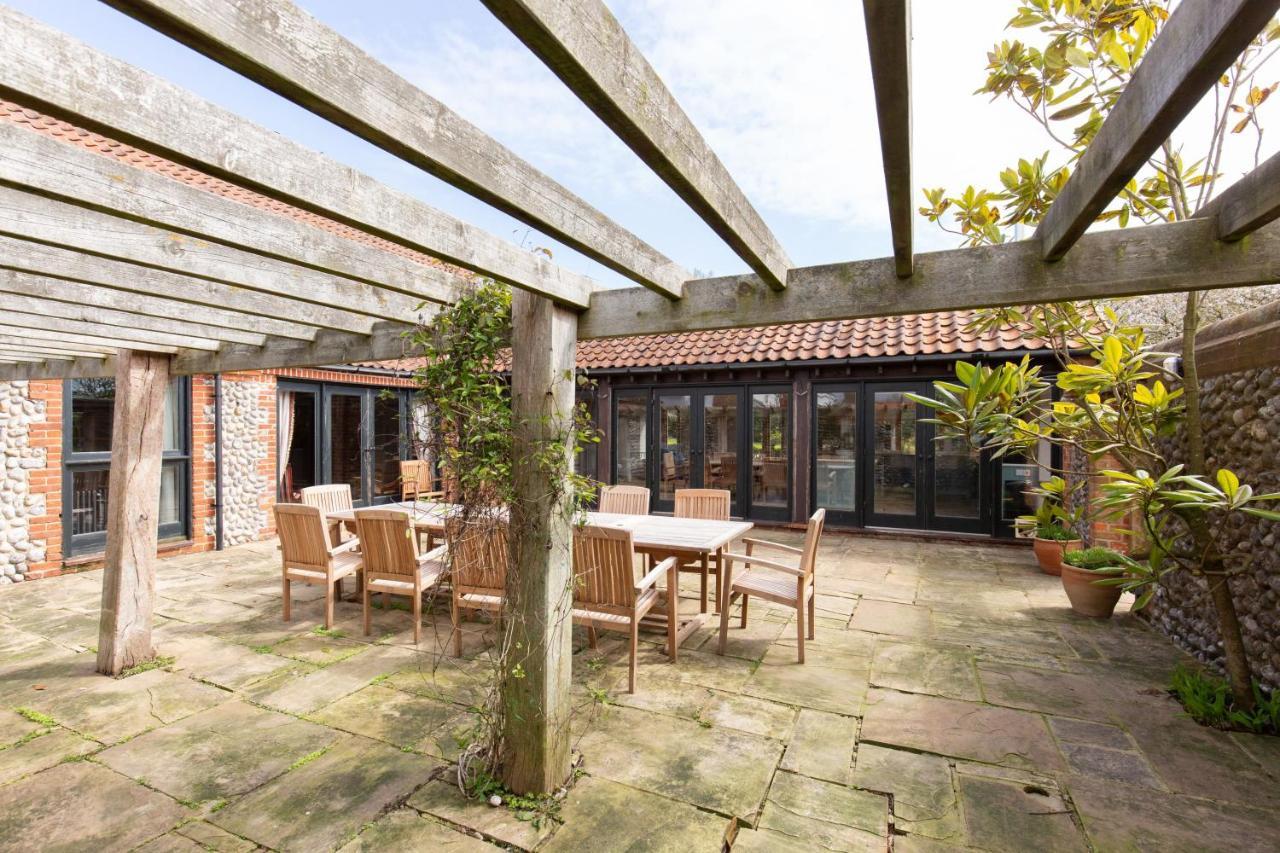 Вилла Williams Barn West Beckham Экстерьер фото
