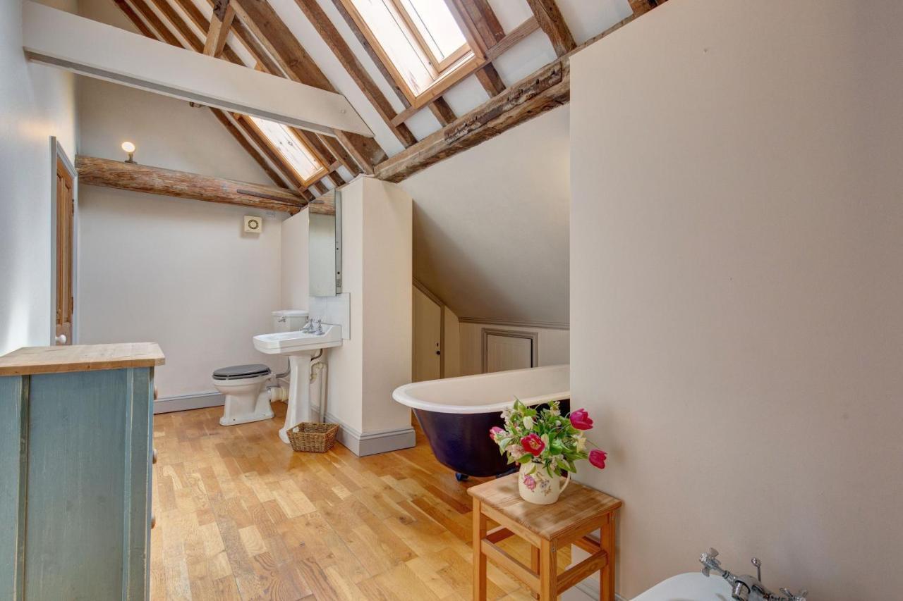 Вилла Williams Barn West Beckham Экстерьер фото